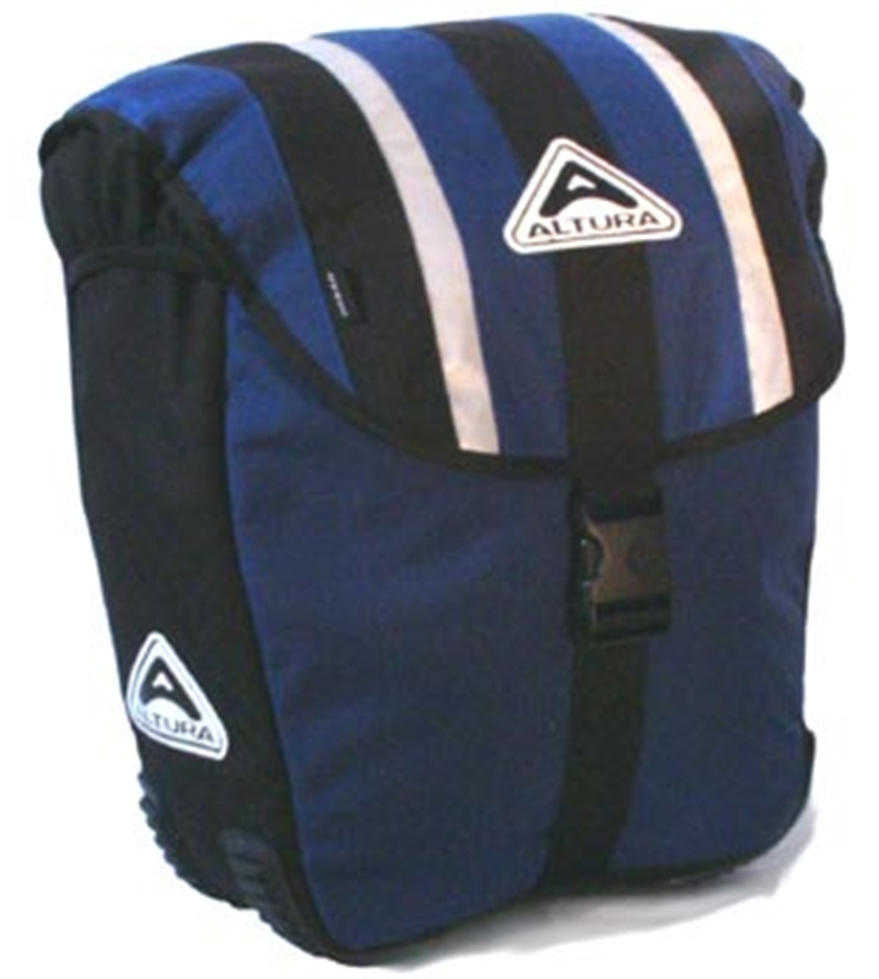 DESIGNED FOR USE IN AND AROUND TOWN, ALTURAS URBAN RANGE OF LUGGAGE FEATURES THE DRYLINE WATERPROOF