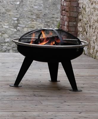 New for 2006, the Urban Firepit range is a very stylish, durable, cast iron firepit featuring