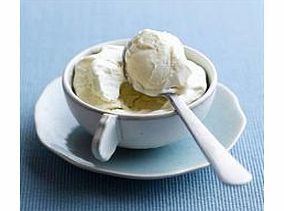 Our classic vanilla flavour ice cream. Great on its own or perfect with any of our hot desserts.