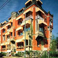 Unbranded Vondel Park Plaza