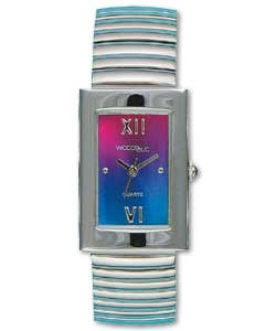 Red/blue dial. Stainless steel case back and expanding bracelet