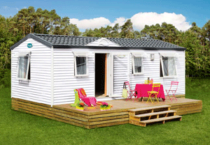 Sitting on a delightful spot in north western France, looking out across the sumptuous waters of the breathtaking Bay of Biscay and surrounded by some of the most picturesque, atmospheric towns and villages in all of Brittany, Keranterec campsite is 