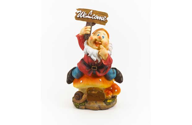 Hand-painted and extremely detailed garden Welcome Gnome. The perfect ornament for any garden setting. Made from clay. Size H39.5