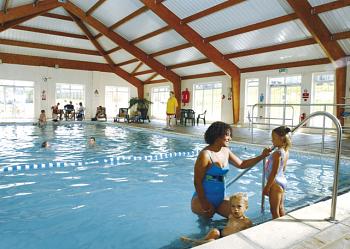 Unbranded Widemouth Poppy Gold Holiday Park