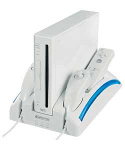 Multifunction 4 in 1 powerstation for use with Nintendo Wii Console. Supplied with 2x Wii remote rec