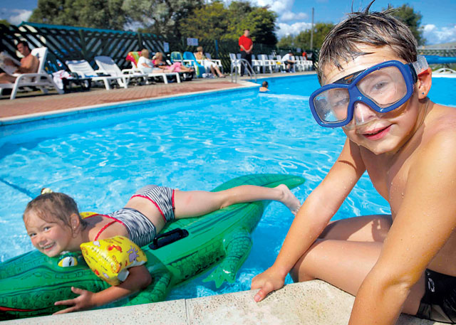 Unbranded Winchelsea Silver Plus 2 Holiday Park