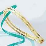 Womens 9ct. Wave Bangle
