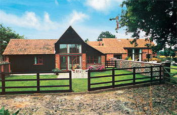 Unbranded Woodmans Cottage