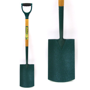 Yeomans quality digging spade is ideal for heavy digging jobs in the garden. It features a powerful 