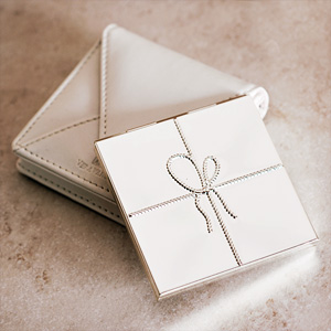 Vera Wang Wedgwood Love Knots Compact Mirror in