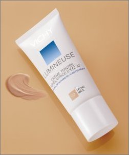 Vichy LUMINEUSE TINTED MOISTURISER NORMAL/COMBINATION