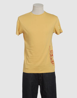 VON DUTCH TOPWEAR Short sleeve t-shirts MEN on YOOX.COM