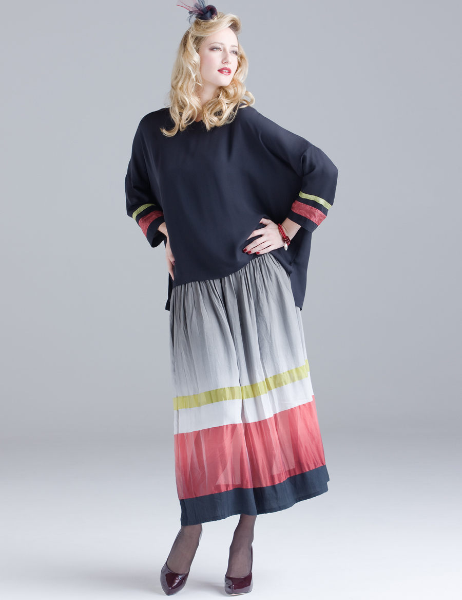 Wall Luxury Essentials Rothko Panel Skirt