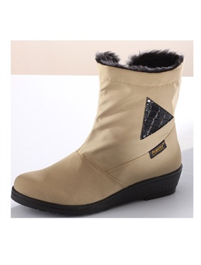 WaterProof Boots with Decorative Detailing