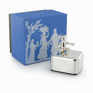 Wedgwood London Bear Music Box