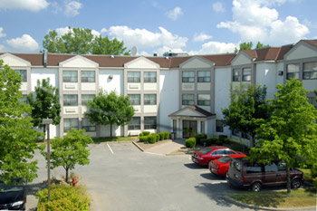 WELLAND Best Western Rose City Suites