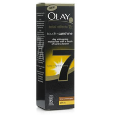 Wilkinson Plus Olay Total Effects Touch of Sunshine Moisturiser